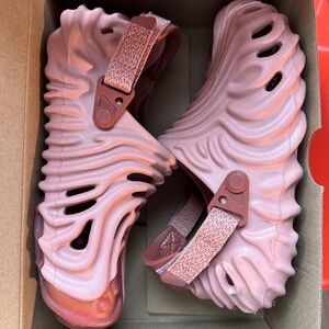 Salehe Bembury Crocs x Pollex Clog